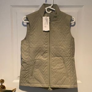 NWT quilted equestrian style vest size medium